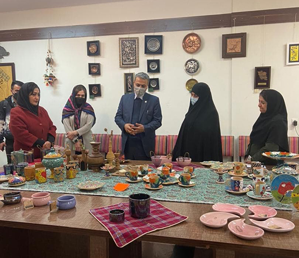  بازدید مدیرکل امور بانوان استانداری گلستان از نمایشگاه صنایع دستی گرگان