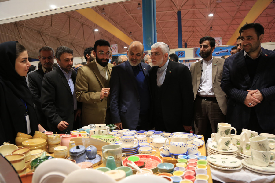 بازدید وزیر کشور از بخش‌های مختلف جشنواره بین‌المللی فرهنگ و اقتصاد اقوام ایران‌زمین 