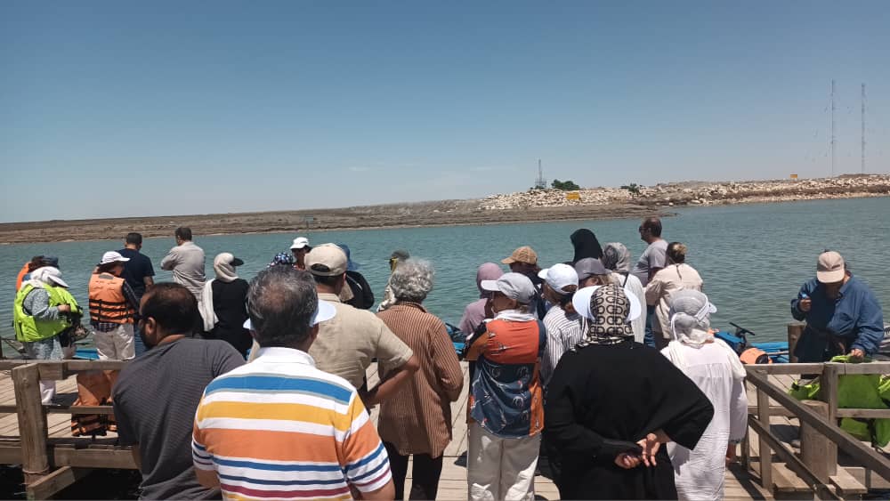 بازدید تور بازنشستگان از پتانسیل های گردشگری شهرستان بندرترکمن