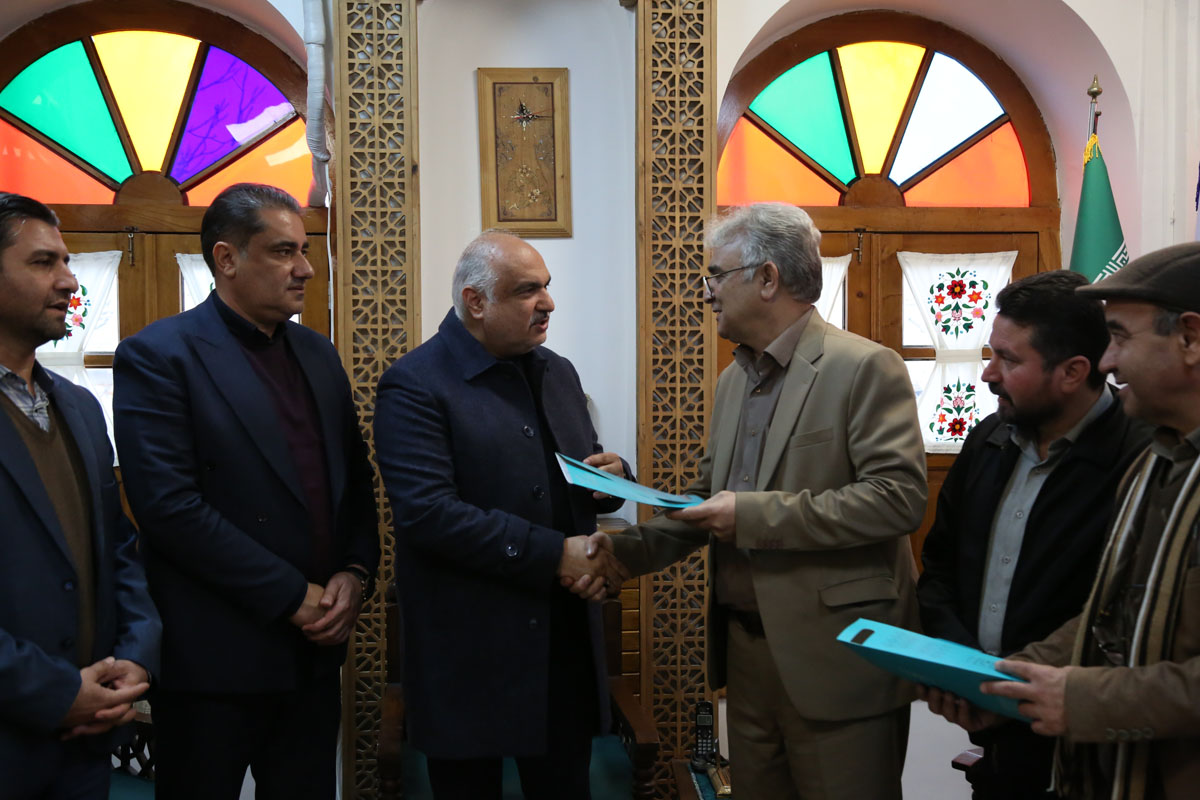 تفاهم‌نامه‌ای باهدف احیای حمام تاریخی رامیان منعقد شد/ تبدیل بنای تاریخی به خانه خلاق صنایع‌دستی با رویکرد ابریشم‌بافی