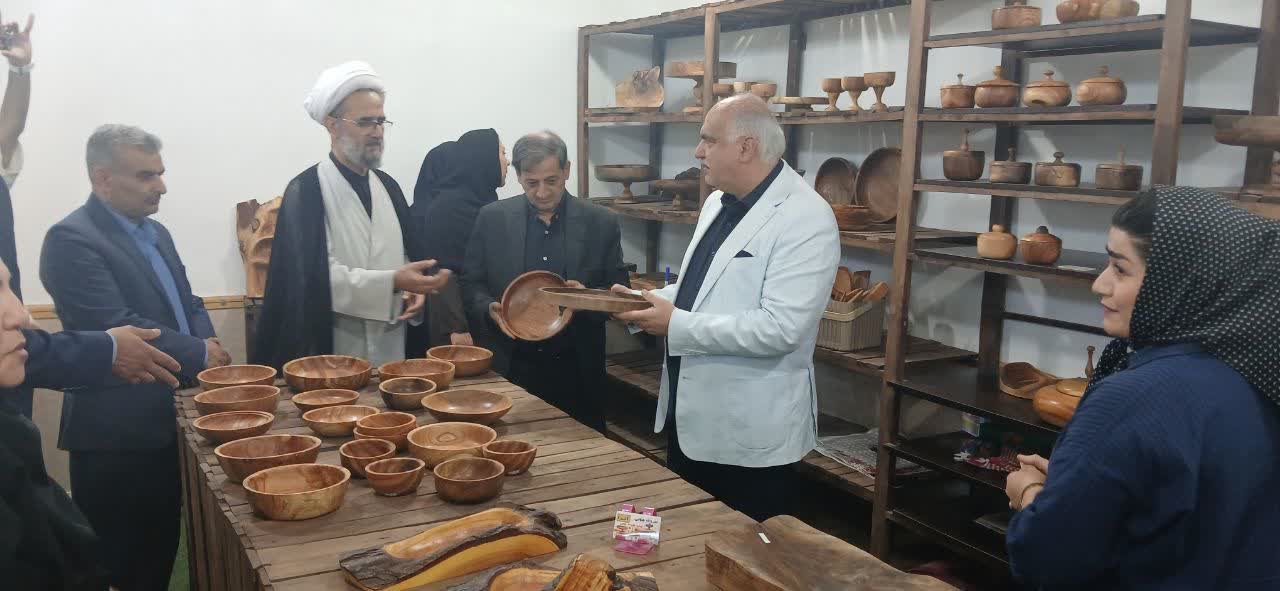 افتتاح چهار کارگاه و فروشگاه صنایع‌دستی در بندرگز همزمان با هفته صنایع‌دستی/ حمایت از هنرمندان بدون محدودیت ادامه دارد
