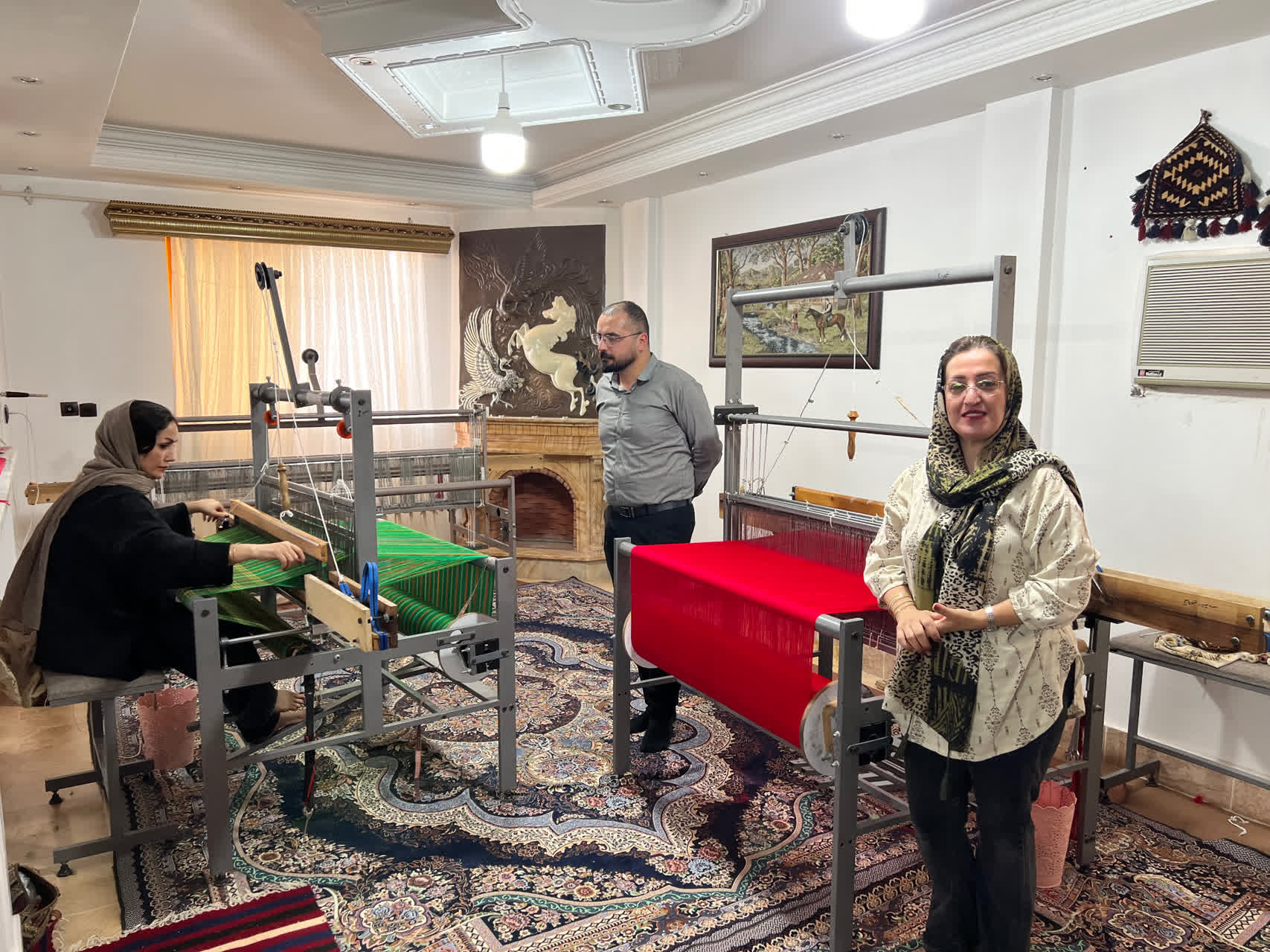 صدور 54 مجوز صنایع‌دستی برای هنرمندان شهرستان کردکوی/ اجرای 250 بازدید نظارتی از کارگاه‌های صنایع‌دستی